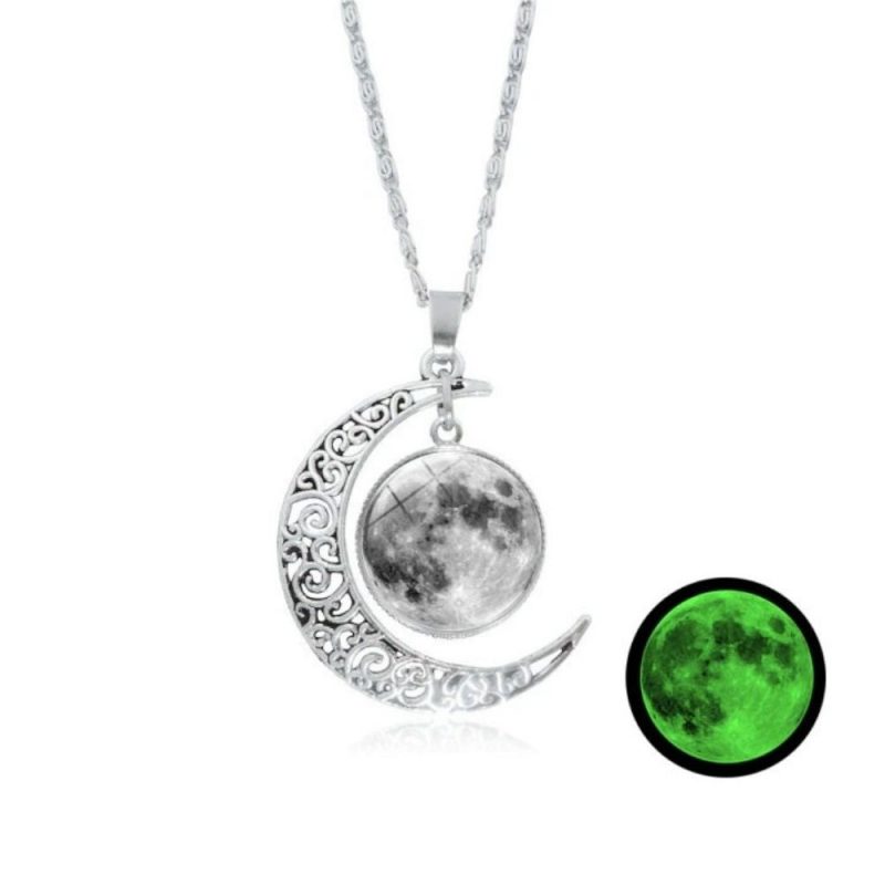 collier croissant de lune phosphorescente