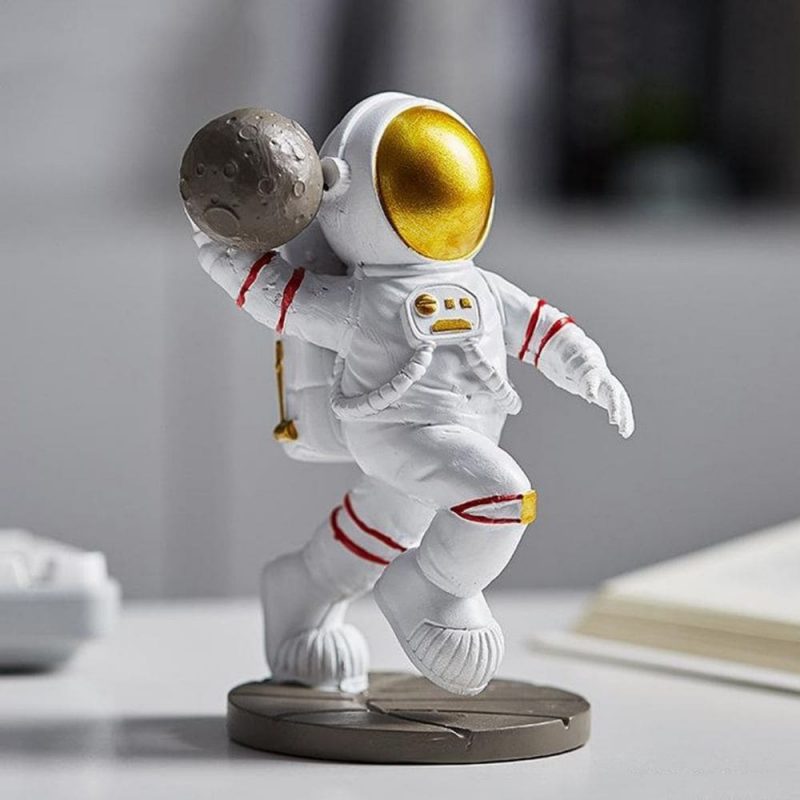 figurine astronaute basketball