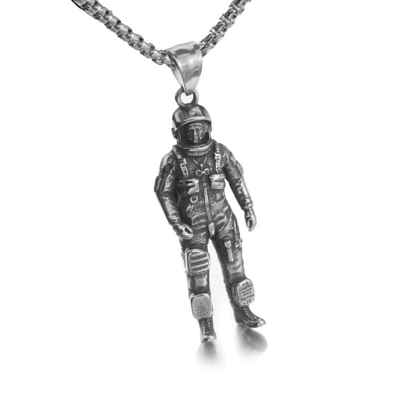 pendentif astronaute 600fbc7c 8d63 4eb8 9377 e754a408a421