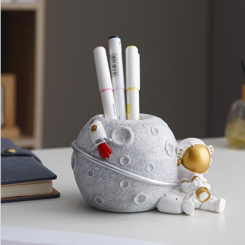 pot a crayon astronaute pour enfant