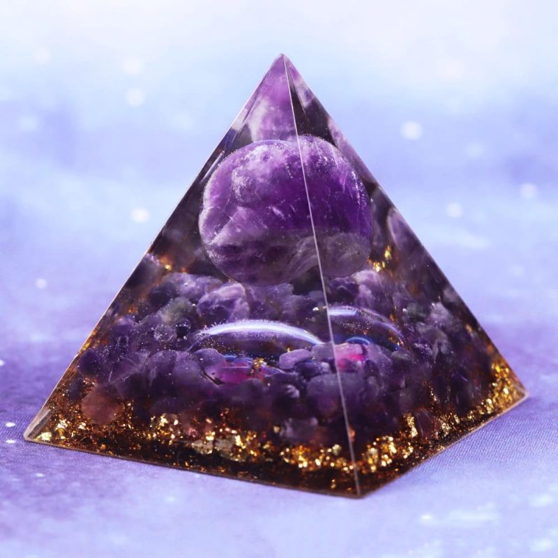 pyramide orgonite amethyste univers