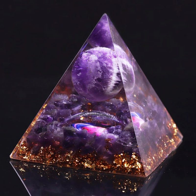 pyramide orgonite univers amethyste